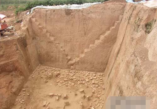 楚国王子为墓地设下一计,埋了10米沙子,各朝盗墓贼惨了!