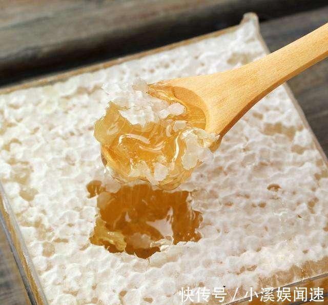 女人|女人腹部赘肉多,穿衣服难看8样刮油低脂食物,抚平你的小肚腩