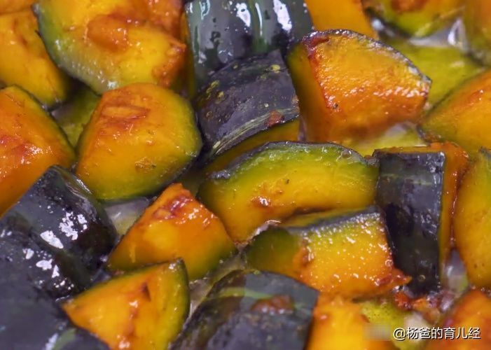 南瓜|干烧南瓜的好吃做法，软糯鲜香，美味营养，解馋的育儿家常菜