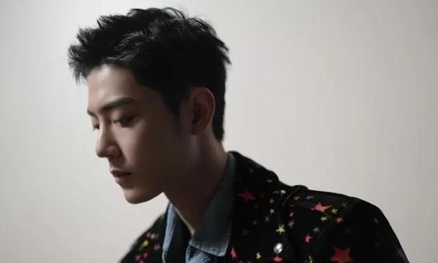 肖战空降《演员》决赛,观看人数飙升千万,国内外粉丝热泪盈眶