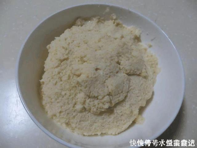 新芽|她给吊兰、君子兰喂2种肥,几月长出“萝卜根”,新芽新叶呼呼冒