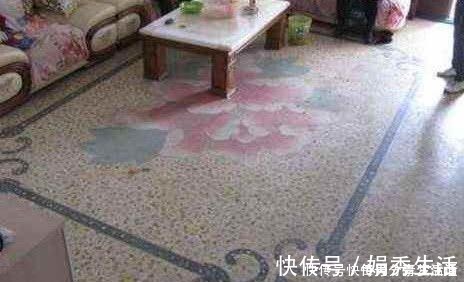 地板|家里地面装修别傻傻铺瓷砖了，现在都流行这样装代替，起码好十倍！