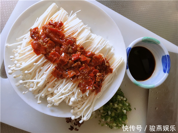 冬季给孩子做这道菜,比大鱼大肉还要香,孩子吃完聪明长高个