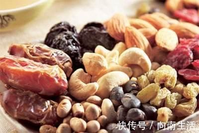 食物|便秘的时候吃什么,还在喝蜂蜜水吗?这几种食物帮你轻松解决问题