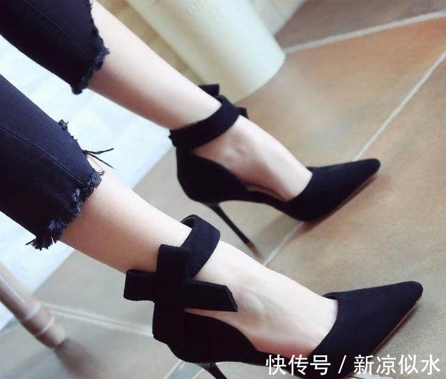 高跟鞋|你需要这样一双鞋，穿出优雅女神范