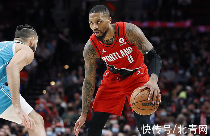 開拓者|利拉德43分賽季新高 開拓者主場小勝黃蜂