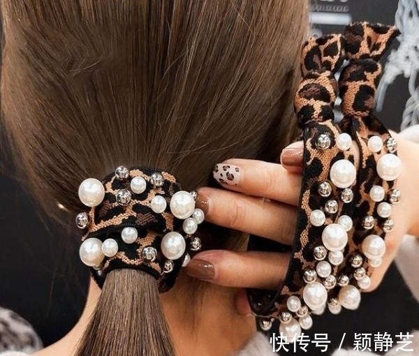 马尾|女人再穷, 也别老披头散发! 最近流行“低马尾”, 走哪都是焦点