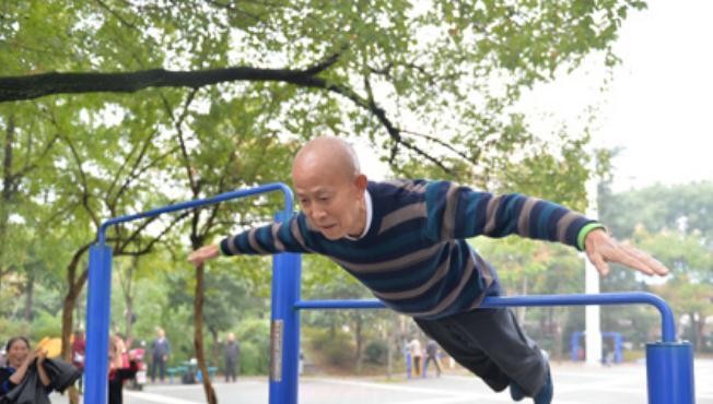 退休|法国记者:我实在不明白,为何中国的老年人都这么有活力?