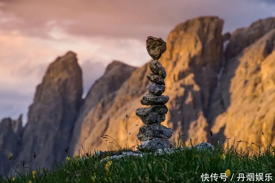 南怀瑾先生#南怀瑾先生:当你心里有事放不下的时候,这么做就行了