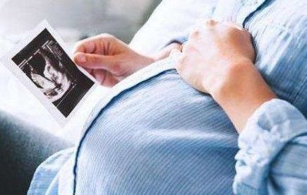 怀孕期间|恭喜了！孕期有这3个表现，说明胎儿大脑发育很好，是个聪明宝宝
