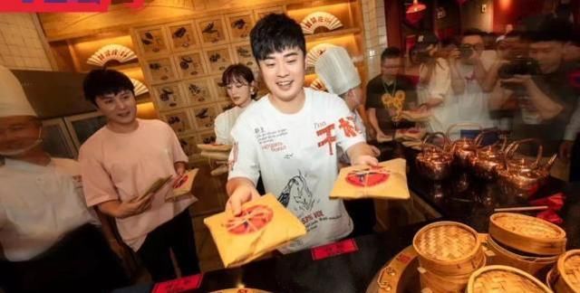 《爱情公寓》演员现状：曾小贤醉心于副业，胡一菲靠整容博关注