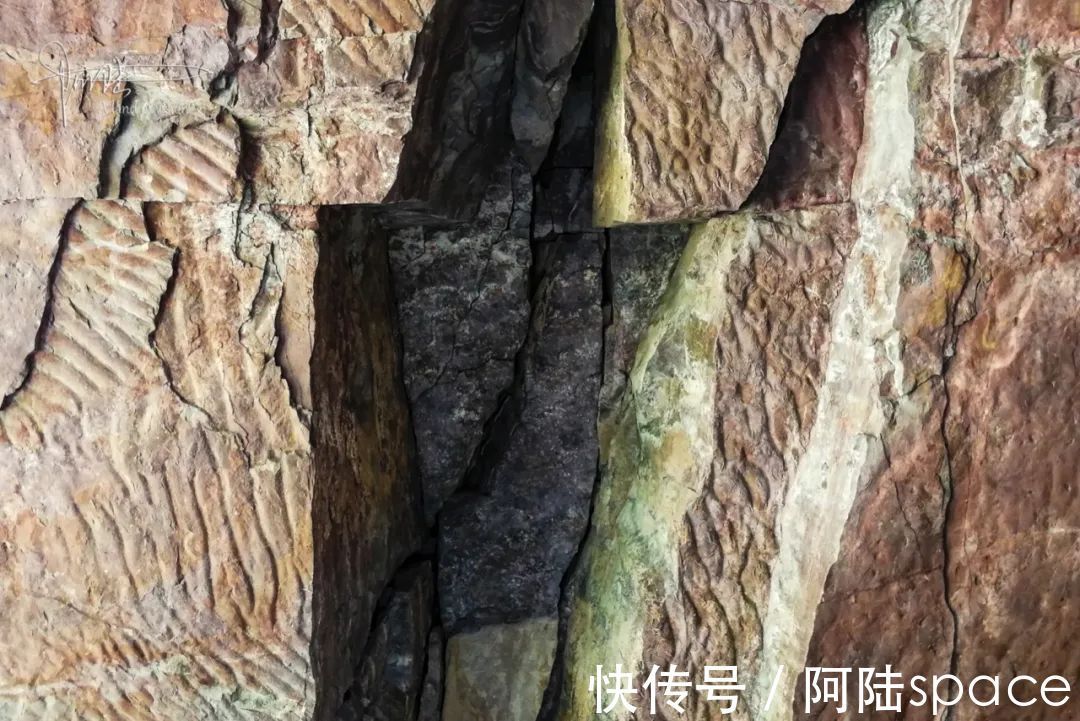 郭亮洞|历经30年坎坷,位于悬崖峭壁的这个郭亮洞地势险要,路况却很好