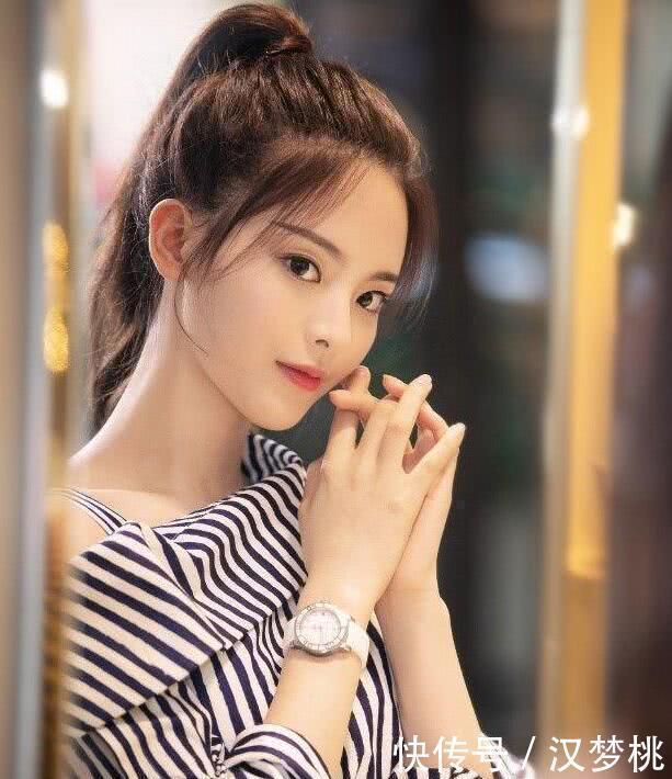 半丸子头|半丸子头很少人扎了,如今流行这3种扎发发型,头发少也适合