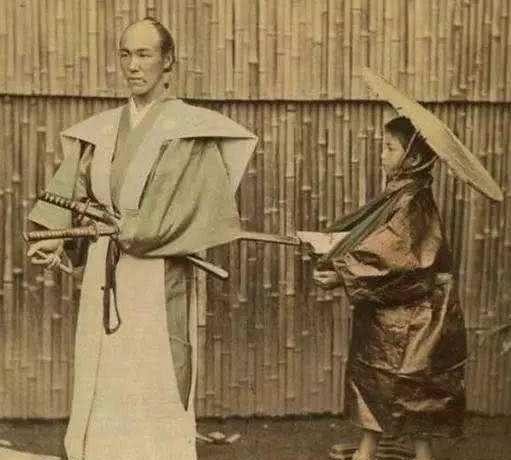 国名|日本国名全称是什么?原本是很高调的五个字,去除两字后低调多了