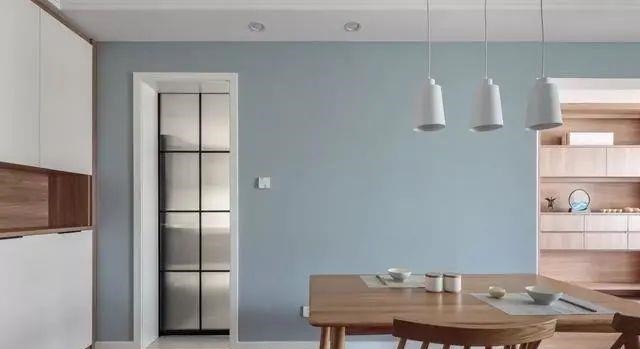 原木色|90平新房,过道、衣帽间太实用了,卫生间装折叠门,超明智!