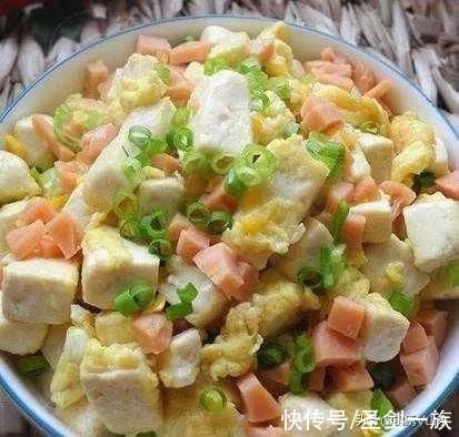 国庆家宴菜单，12道菜不精致但合胃口，好吃又实惠，网友：求蹭吃