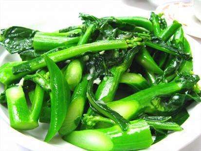 蚝油炒芥兰,家常素菜做法简便,颜色翠绿,消暑解热增食欲