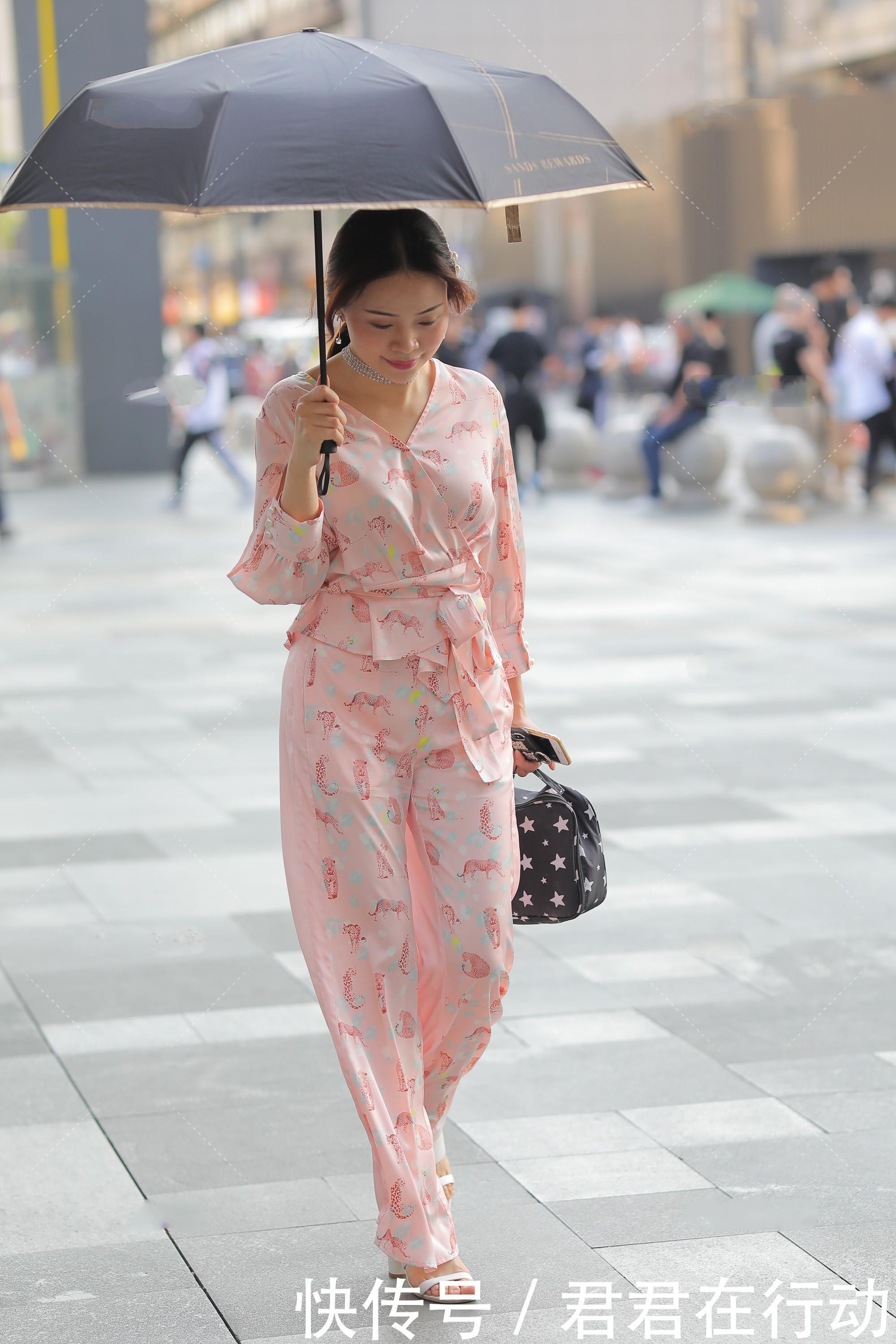 宽松|流行的宽松时尚,时髦个性