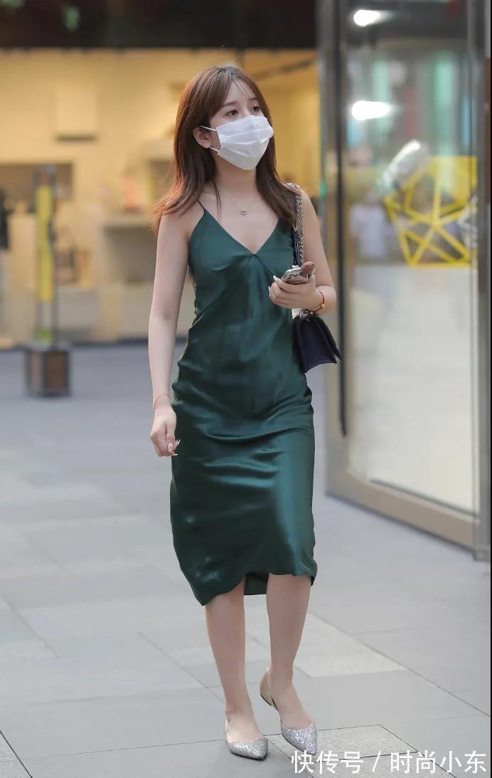 吊带裙|高跟吊带裙美女小姐姐,面容精致娇艳动人
