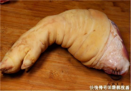 脚趾|买猪蹄时，挑“前蹄”还是“后蹄”？老屠夫：差距太大，别买错了