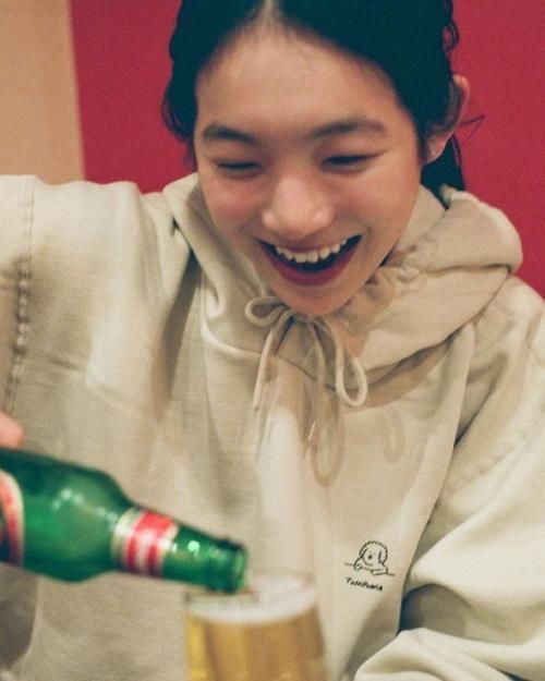 防晒|越能坚持8个好习惯的女生,面容会越发白皙靓丽,越老素颜越漂亮