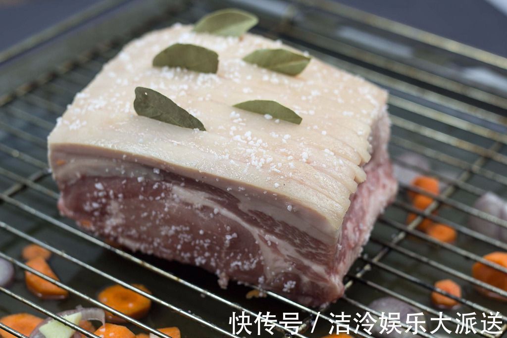 童话王国丹麦不仅有安徒生，还有美味的脆皮烤猪肉！