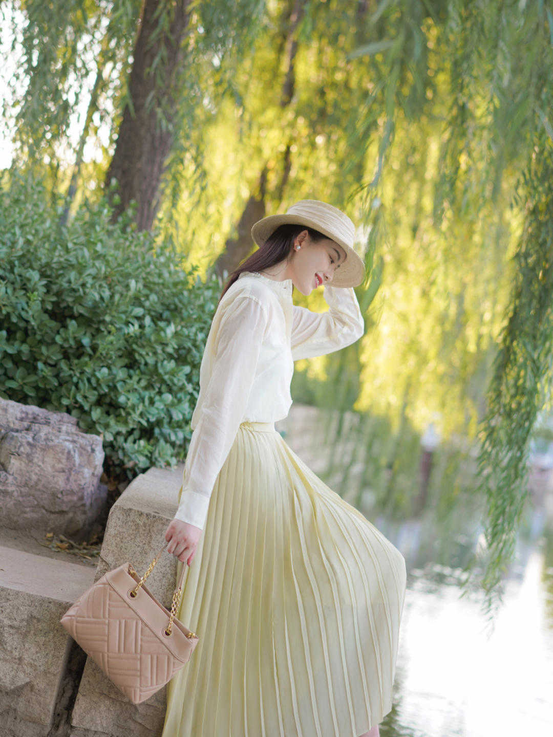 秋天|今年秋天怎么穿?T恤搭配半身裙清新温柔,百搭日常不挑人