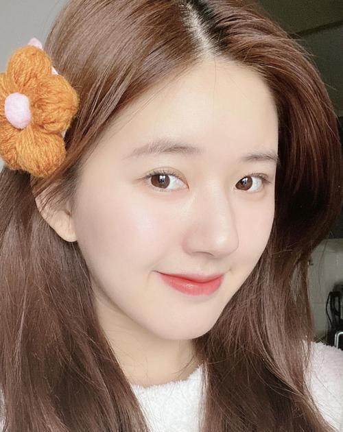 赵薇|脸上有3个特点,说明你是“苹果系”女生,又硬又脆的甜美感