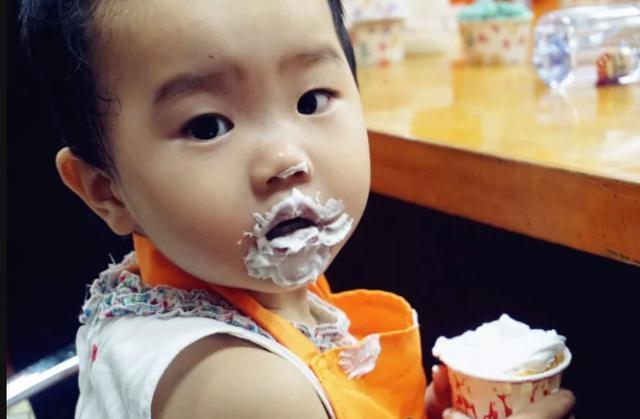 酸奶|天热了,孩子想吃雪糕,你会给他买吗?纠结的父母可以这样做