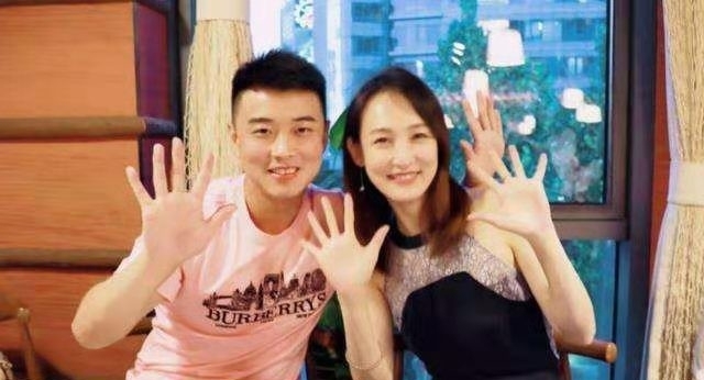 闫博雅|运动员王皓妻子闫博雅,为爱放弃事业当家庭妇女,爱舞蹈更爱丈夫