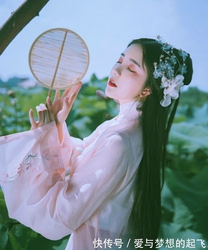 村长@推荐古言《嫤语书年》:她糊里糊涂的嫁过去,却真的被荣宠了一生