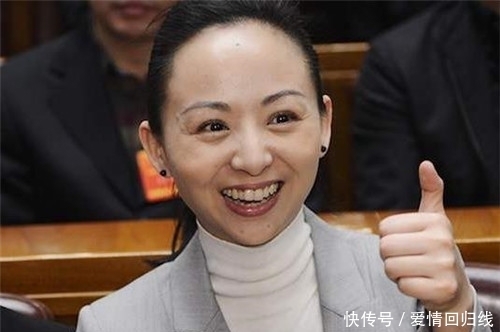 15年前,那位靠《千手观音》火遍全国的聋哑人邰丽华,现生活幸福