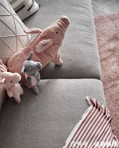 暖暖的味道|110㎡轻奢两居,高级灰+烟粉,个性独特的品质感让人惊艳!