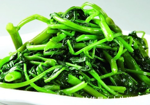 黑臭|女性不想肚子鼓鼓,多吃此菜,排出体内黑臭宿便,轻松甩掉大肚腩
