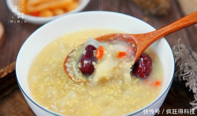 这粥,妈妈早餐必喝,满满的全是胶质,每周喝几次,省买化妆品了!