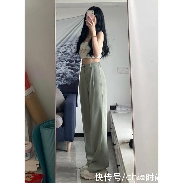 颜色|夏末与初秋交界的时节，什么颜色应该占主导，豆绿色应该榜上有名