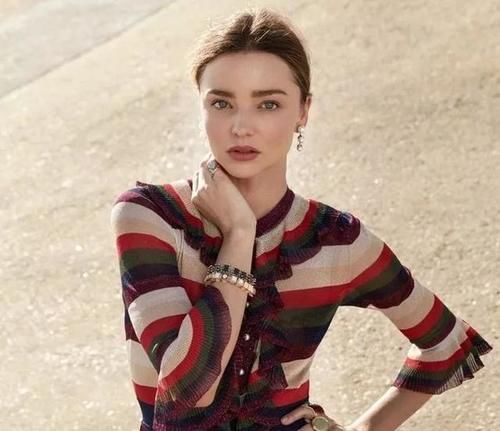 披发和扎发怎么选,看脸型还要看脖子,扎发小技巧