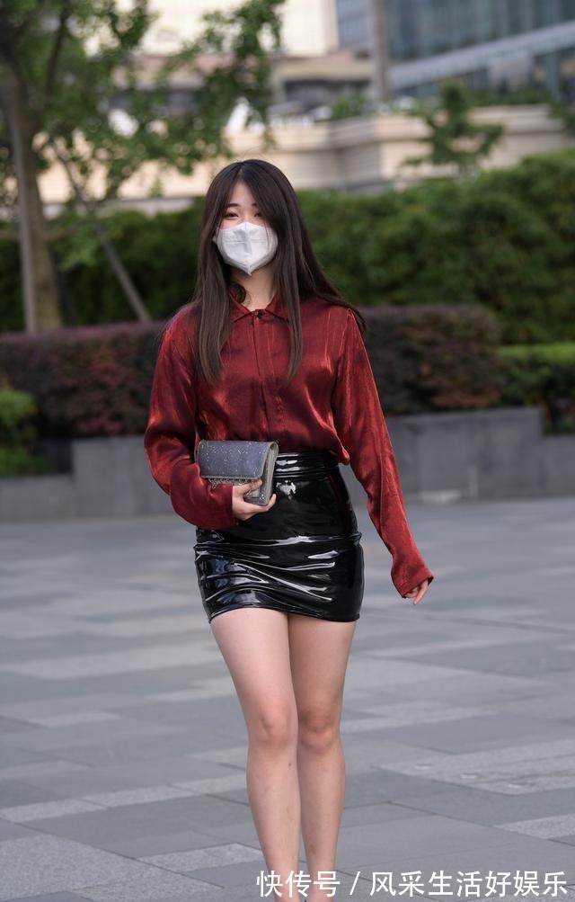 穿搭 30岁女人多穿包臀裙,搭配衬衫和尖头细跟鞋,气质优雅又知性!