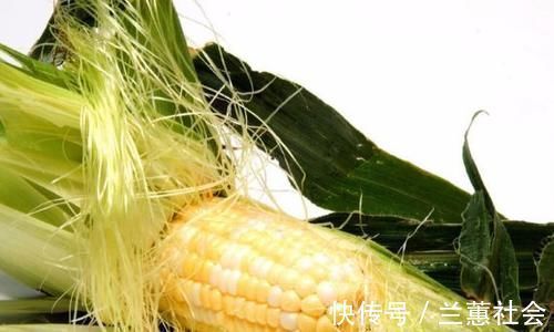 脑血循环|女人想减缓衰老,多吃4种碱性食物,滋养卵巢,让你更有女人味!