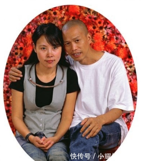 浇筑|艺术界“疯子”何云昌,用肋骨制作成项链给女友,用水泥浇筑自己