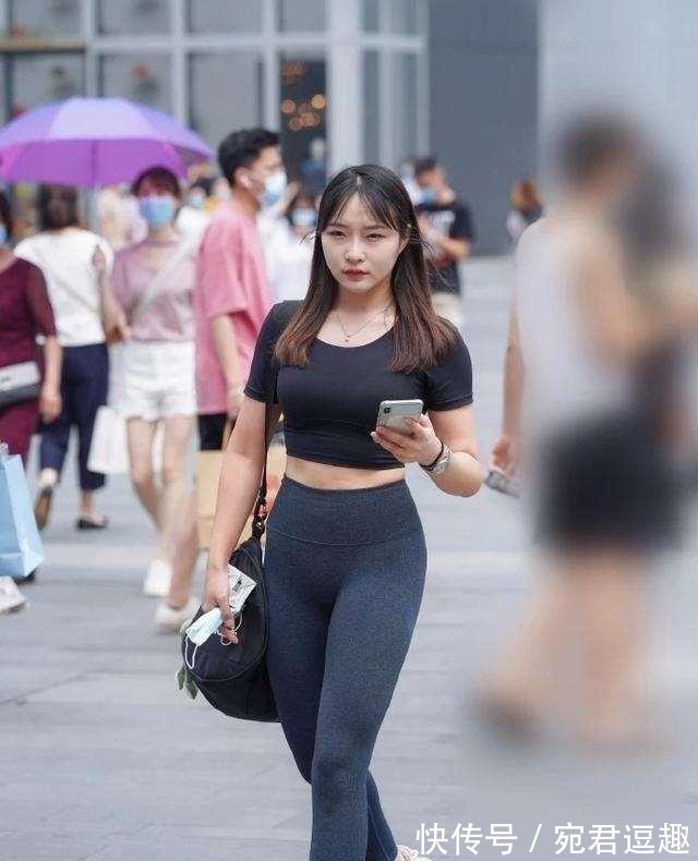 高腰|打底裤瞬间提升气场,看起来好像瘦了好多,还散发出运动休闲气息