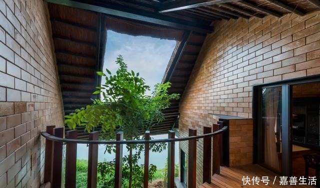 中薪|越南河内湖边民宅,土砖茅草打造的别墅!