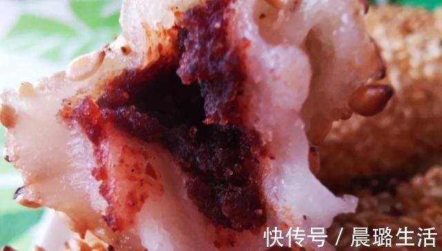 一碗糯米粉，开水烫一下，真的是太好吃了，我家一周做三次，过瘾