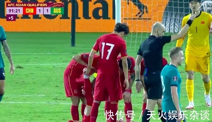 中國(guó)隊(duì)|李鐵犯錯(cuò)后第1次公開亮相，雙眼通紅暴瘦20斤，人民日?qǐng)?bào)嚴(yán)厲批評(píng)