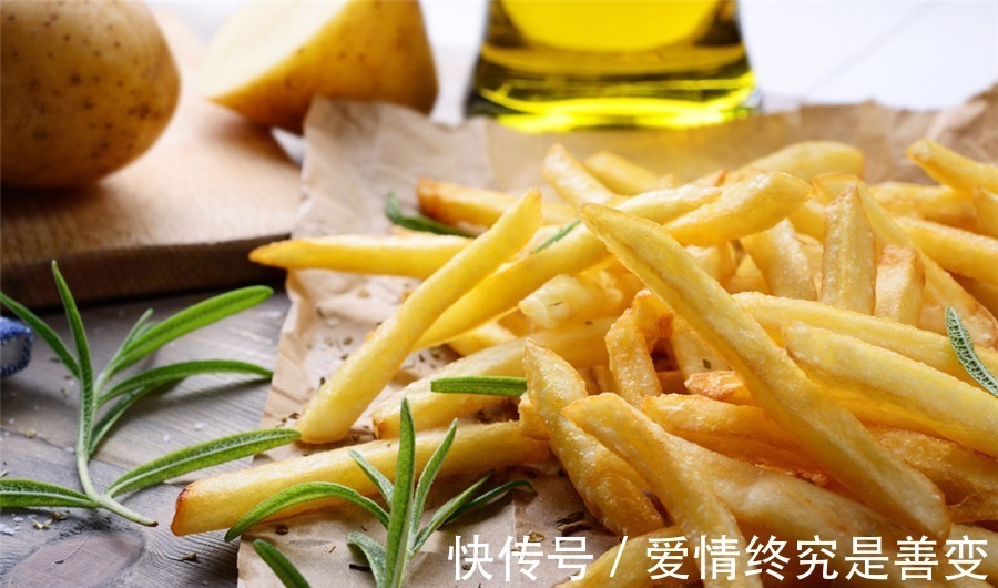 宝宝|宝宝肠胃较脆弱,除玉米之外,这几类食物也不要多给娃吃