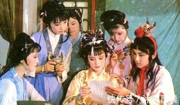 林黛玉!薛宝钗过十五岁生日,史湘云当众取笑林黛玉,其实是别有用心