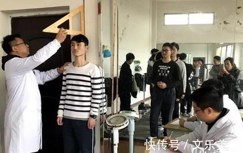 维生素d|孩子“骨线闭合”前,会有三个信号,父母及时补救还能长