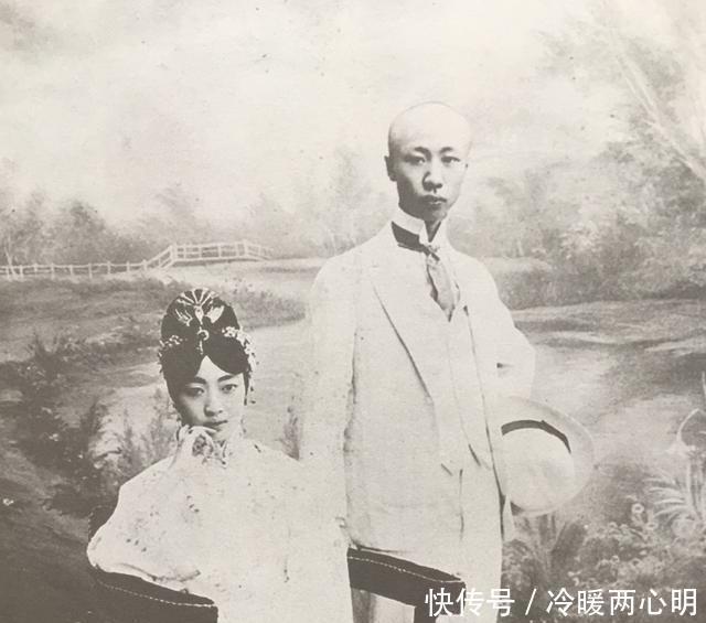 装修|老外镜头下的溥仪和婉容洞房,三个婚床,有地毯,浴缸,装修豪华!