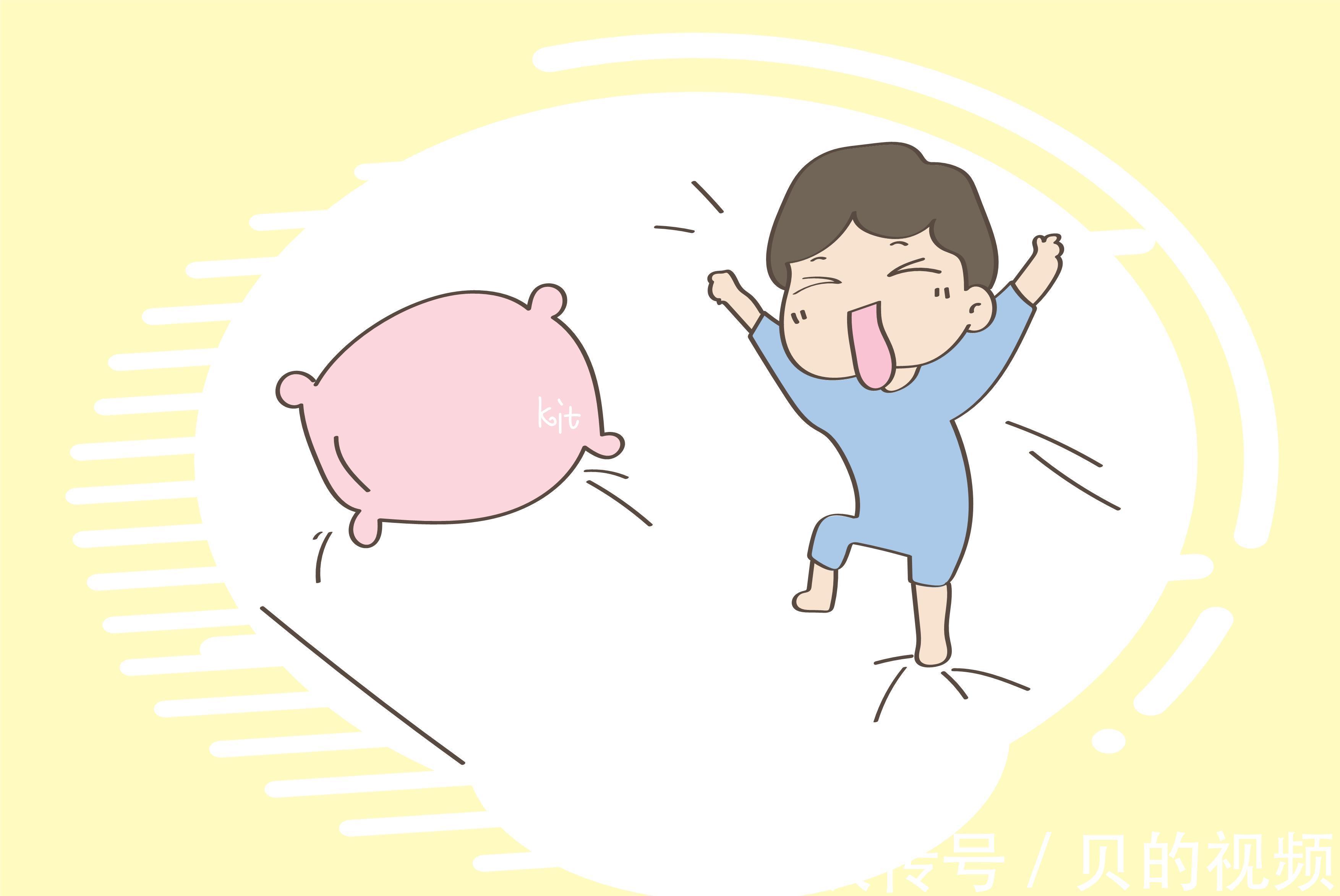 玲玲|宝宝举手式睡姿,代表了什么意思?新手妈妈要知道