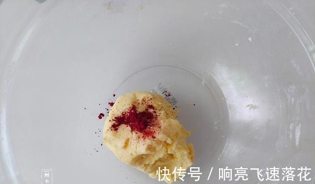 红曲粉|孩子不喜欢吃熟蛋黄，做成饼干分分钟消灭，做法简单营养好吃！
